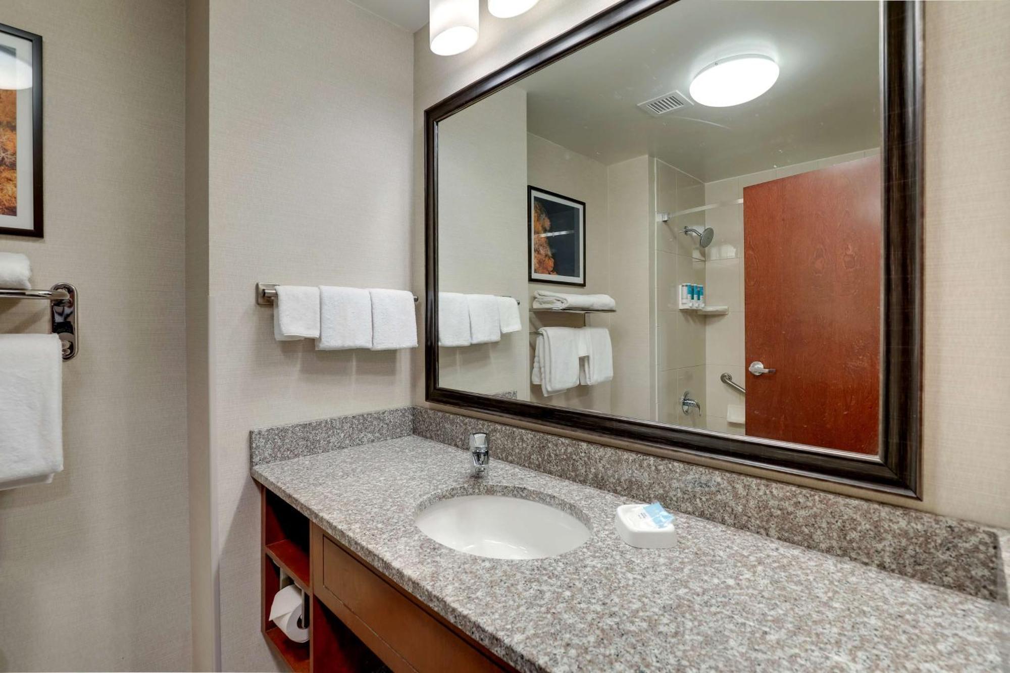 Drury Plaza Hotel Mt Vernon เมานต์เวอร์นอน ภายนอก รูปภาพ
